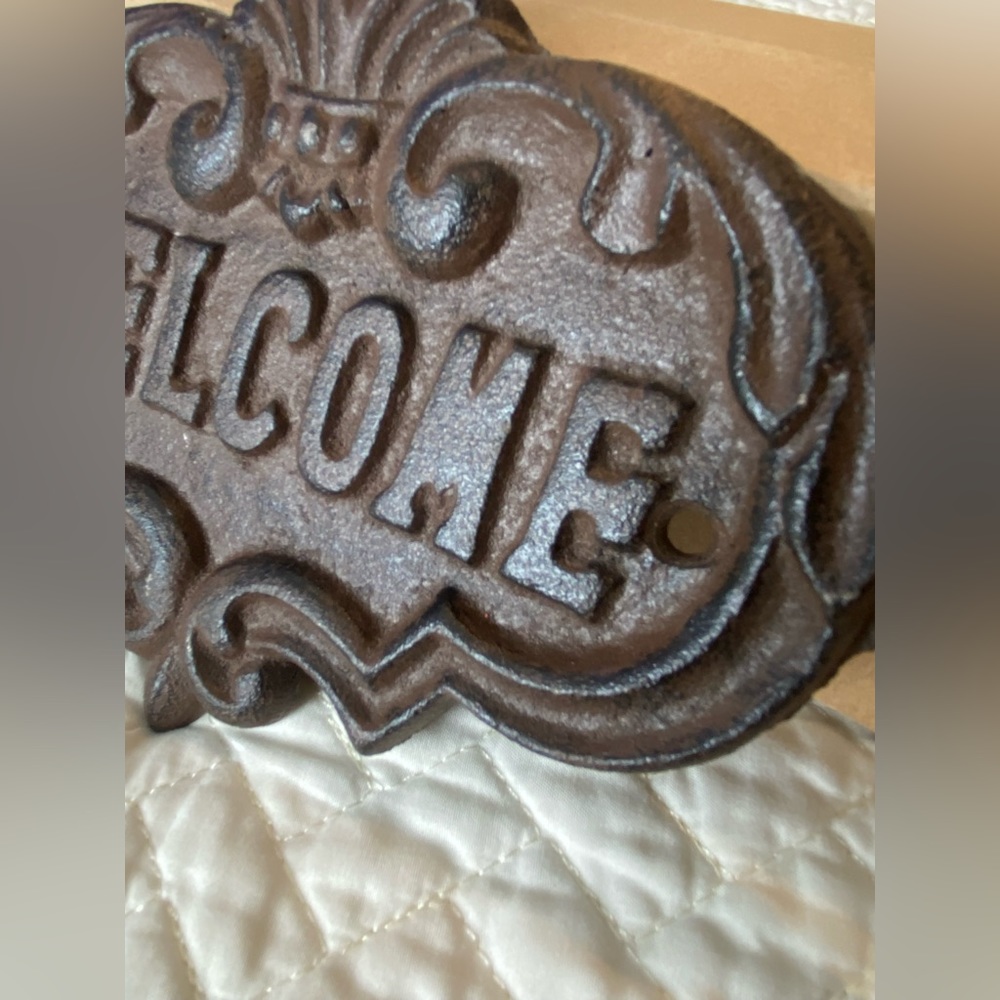 Welcome Sign - Picture 5 of 6